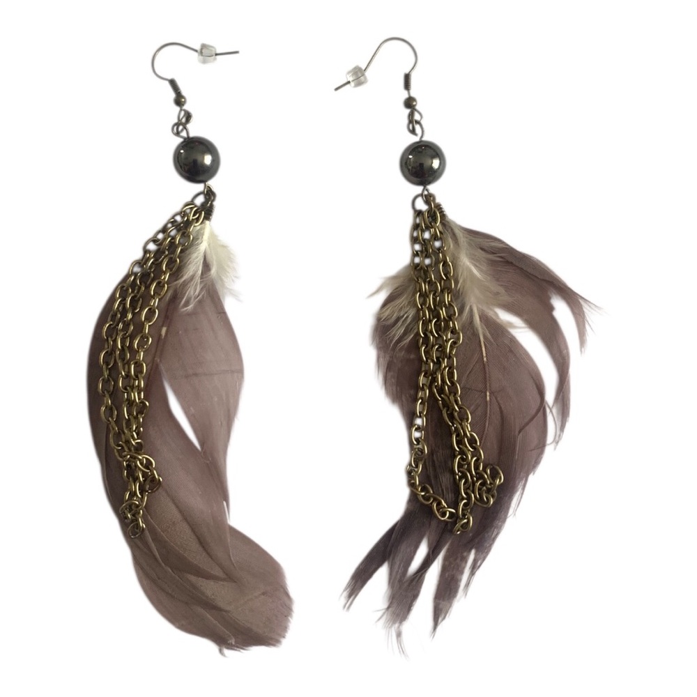 Feather & Chain Drop Earrings in Taupe